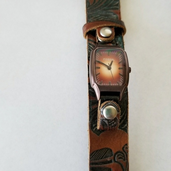Leather Fossil Watch - Picture 7 of 7